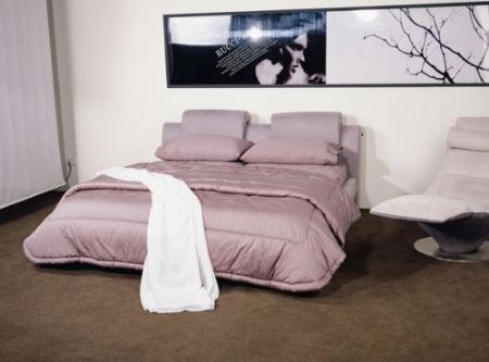 泡沫床垫的选购标准 柔软轻巧是关键