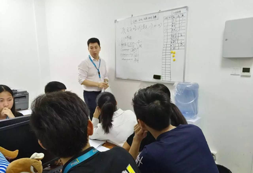 百万年薪不是梦,福林文员啃得动!