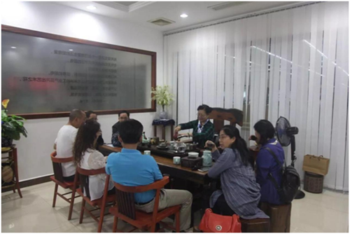 红色文艺轻骑兵走进超人厨卫