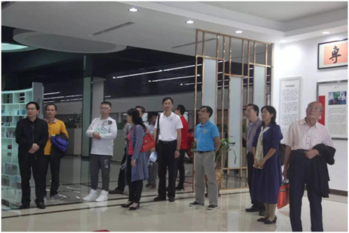 红色文艺轻骑兵走进超人厨卫