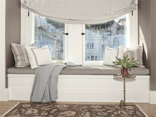 家居知识:卧室飘窗的设计案例