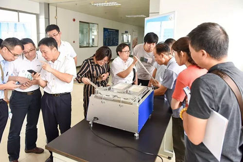 创新驱动科技兴关 助力陶瓷企业转型发展