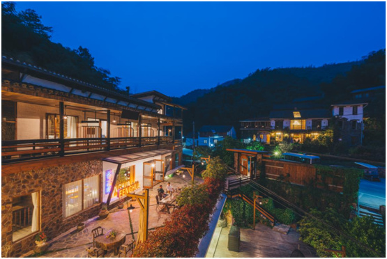 德美联创全铝家居:旅行万里 亦能遇见你