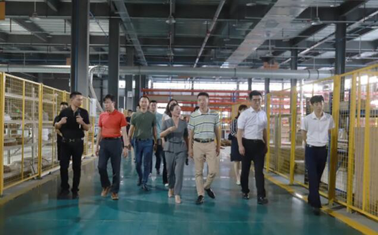 强强联合 共赢未来 居然之家莅临奢匠家居 深度交流共谋合作