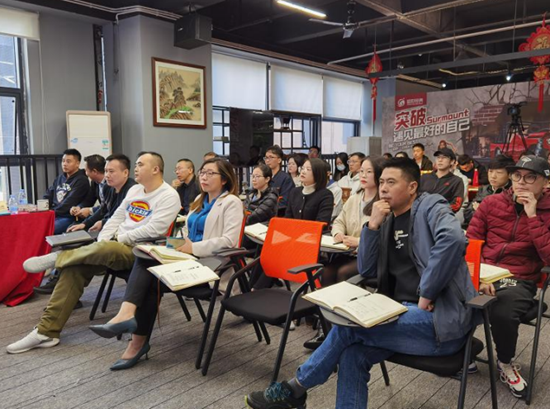 中山靠谱品牌策划机构丨盛世经典:超1000㎡办公场地彰显硬实力